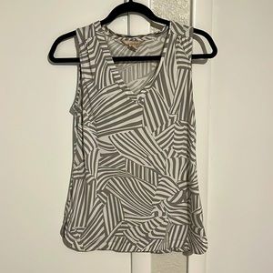Gray and white animal print sleeveless blouse size x small